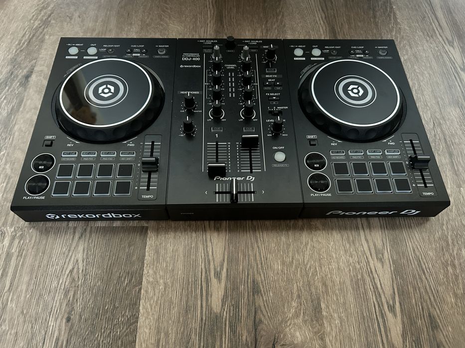 Konsola Pioneer DDJ-400