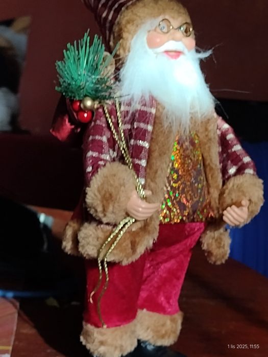 Piękny Mikołaj na Święta. Figurka