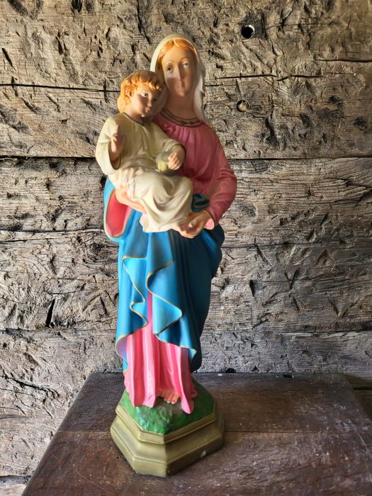 Włoska figurka Maryja Matka Boska