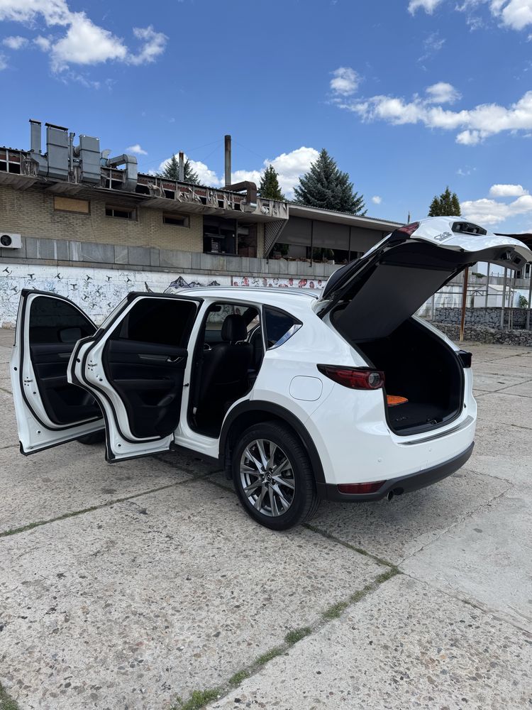 Mazda cx-5 signature