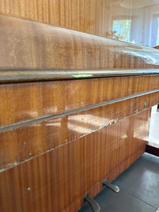 Legnica pianino plus stołek wydam