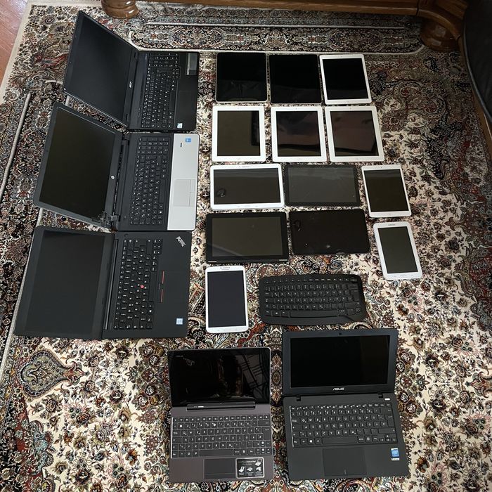 Продам все що є на цих фото за 10000, робочі та не робочі