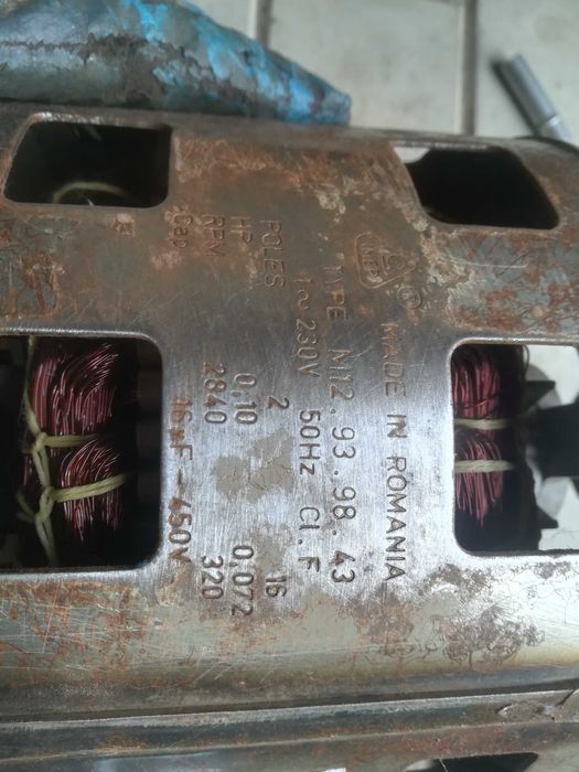 Двигатель Мотор асинхронный для стиральной машины Indesit M12.93.98.43