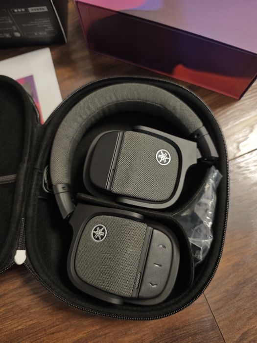 Słuchawki Yamaha YH-L700A bezprzewodowe