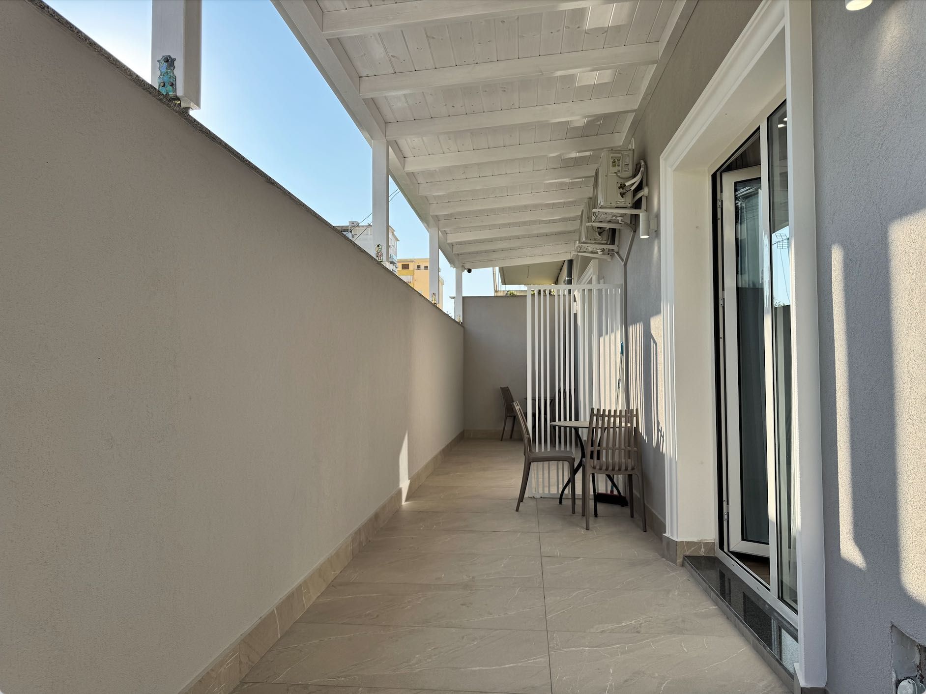 Kawalerka z tarasem i balkonem, 48m2