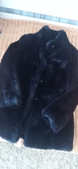 Шубка штучна orsay