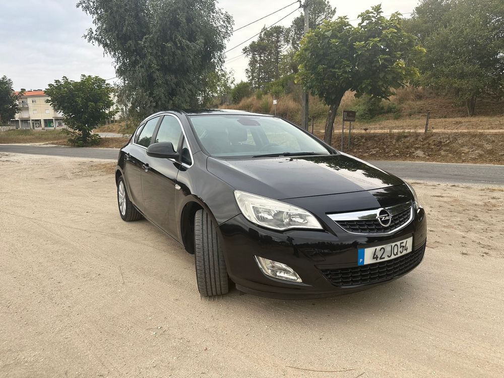 Opel Astra J Cosmos