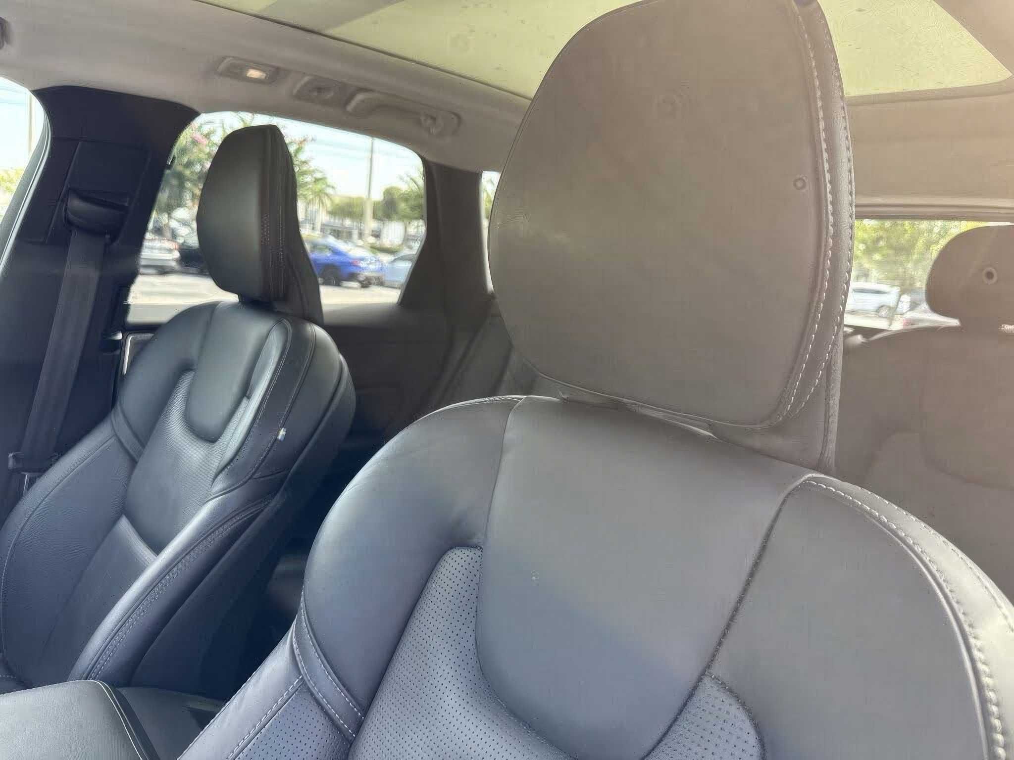 2022  Volvo XC60