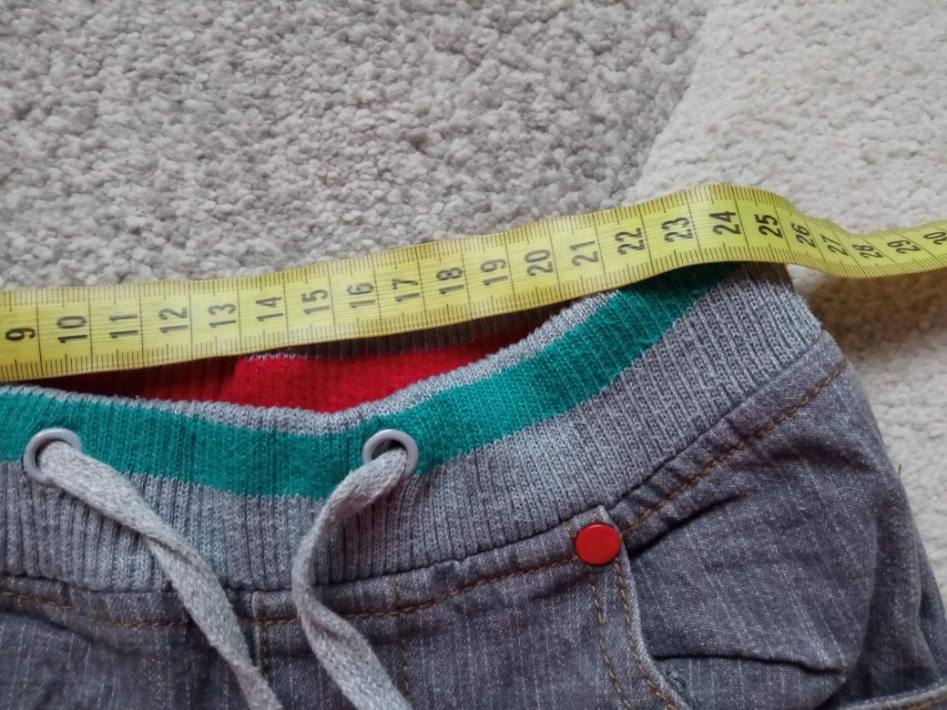 Szare spodnie jeansowe, wciągane r. 122-128