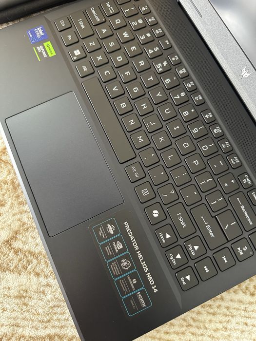 Acer Predator Helios 14-14.5 16GB 1TB SSD RTX4070 Intel Core Ultra 7