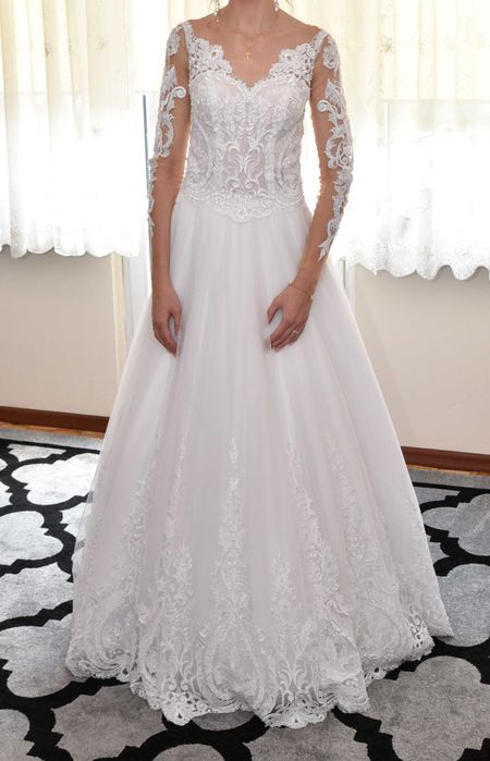 Biała suknia ślubna