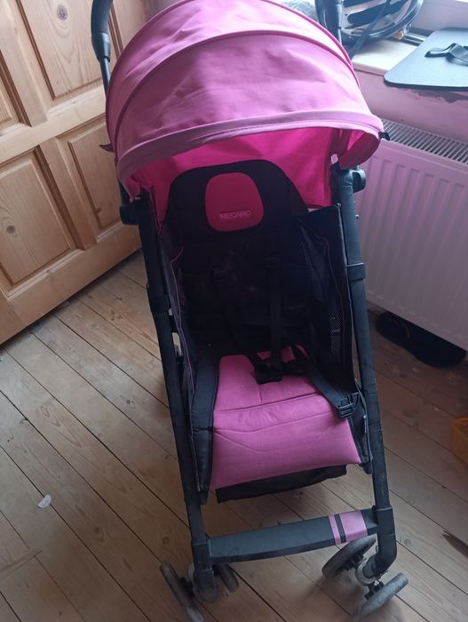 Дитяча прогулянкова коляска