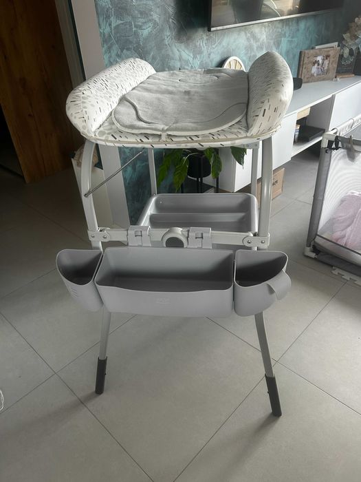 Przewijak z wanienką na stelażu CHICCO