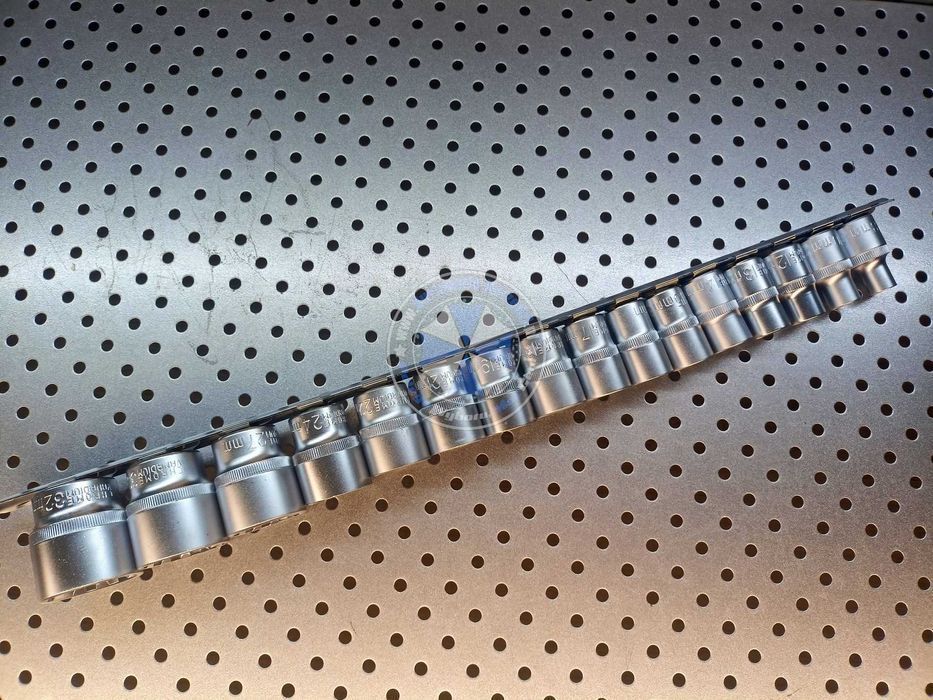 Zestaw nasadek 12-kątnych 1/2" 8 - 32 mm 16-el. Cr-V klucze nasadowe