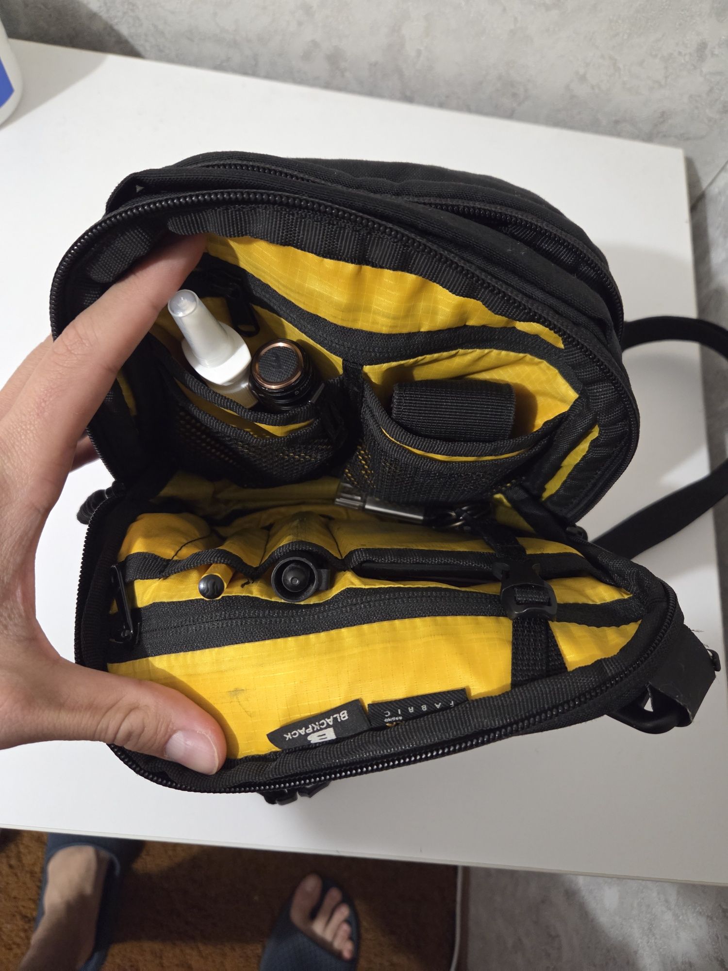 EDB EveryDayBag чорна сумка