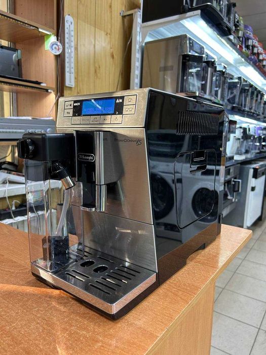 Кавомашина DeLonghi 
PrimaDonna XS
ETAM 36.366 MB з Німечинни Б\В