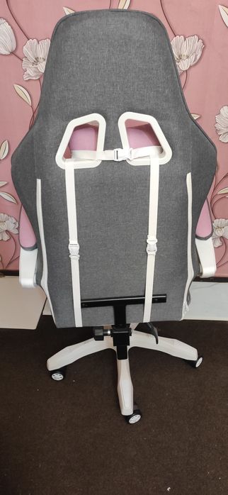 Крісло для геймерів.