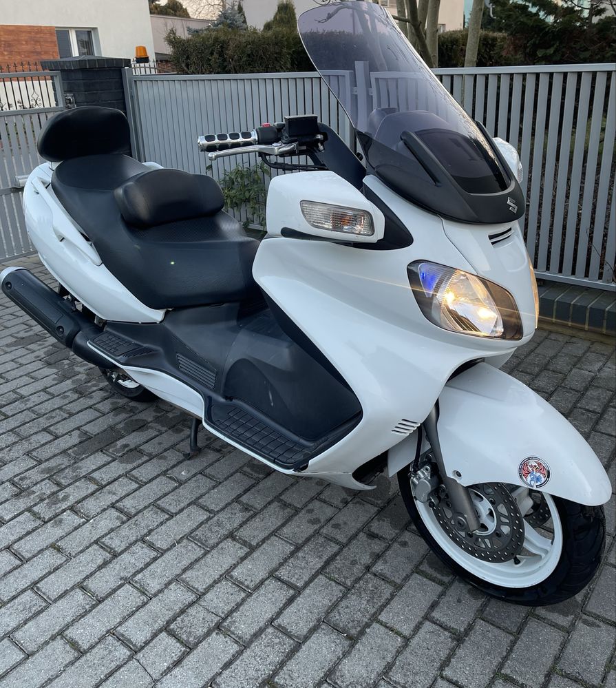 Skuter Suzuki Burgman650AN 55kM 2009 biały ABS alarm