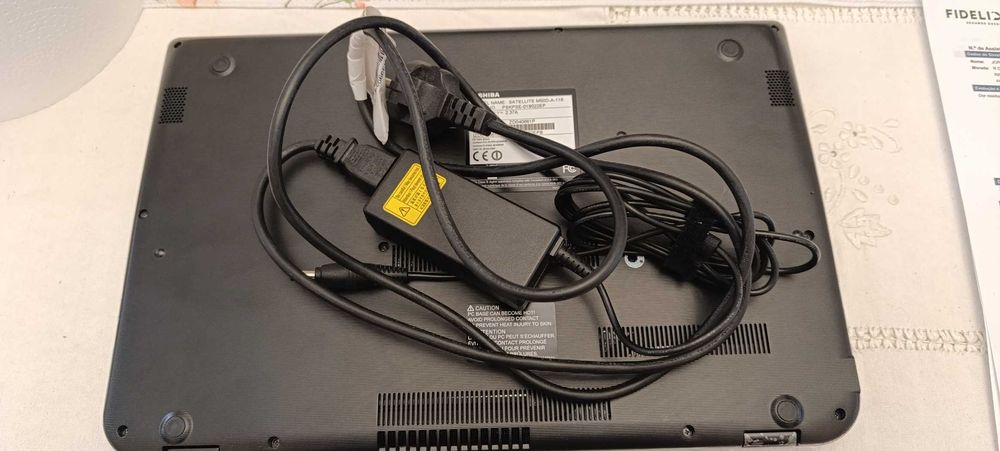 Portátil Toshiba Satellite m50d para peças