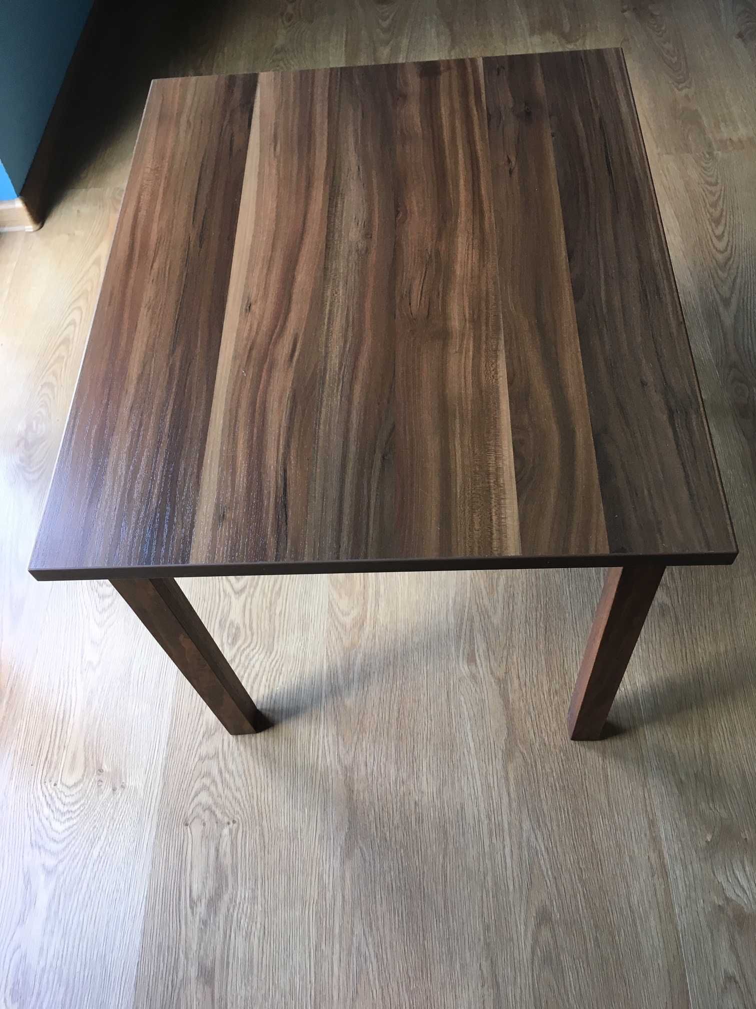 stolik  drewniany /  idealny stan / 60x50 cm