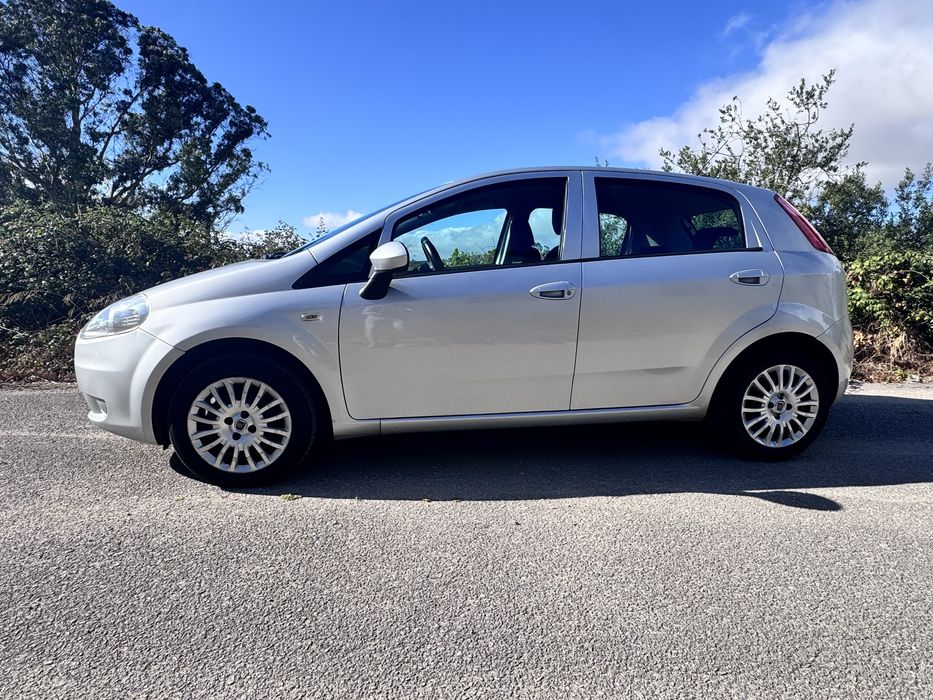FIAT GRAND PUNTO 1.2 2010 NACIONAL 18 meses garantia