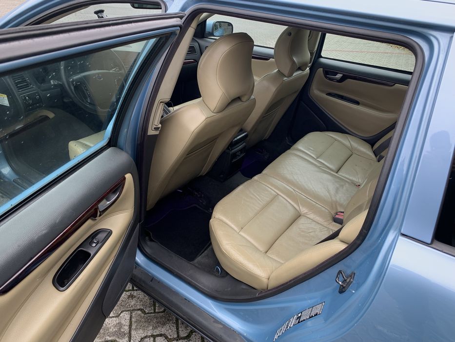 Sprzedam samochod Volvo V70