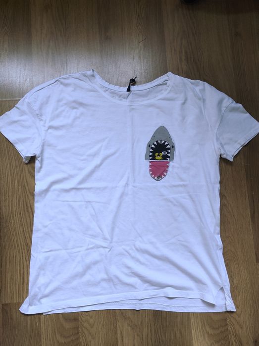 T-shirt z rekinem