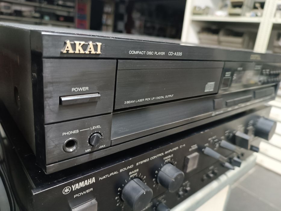 Leitor de Cds/Cd player Akai CD-A335

Vende-se Leitor de CDs Sony CDP-