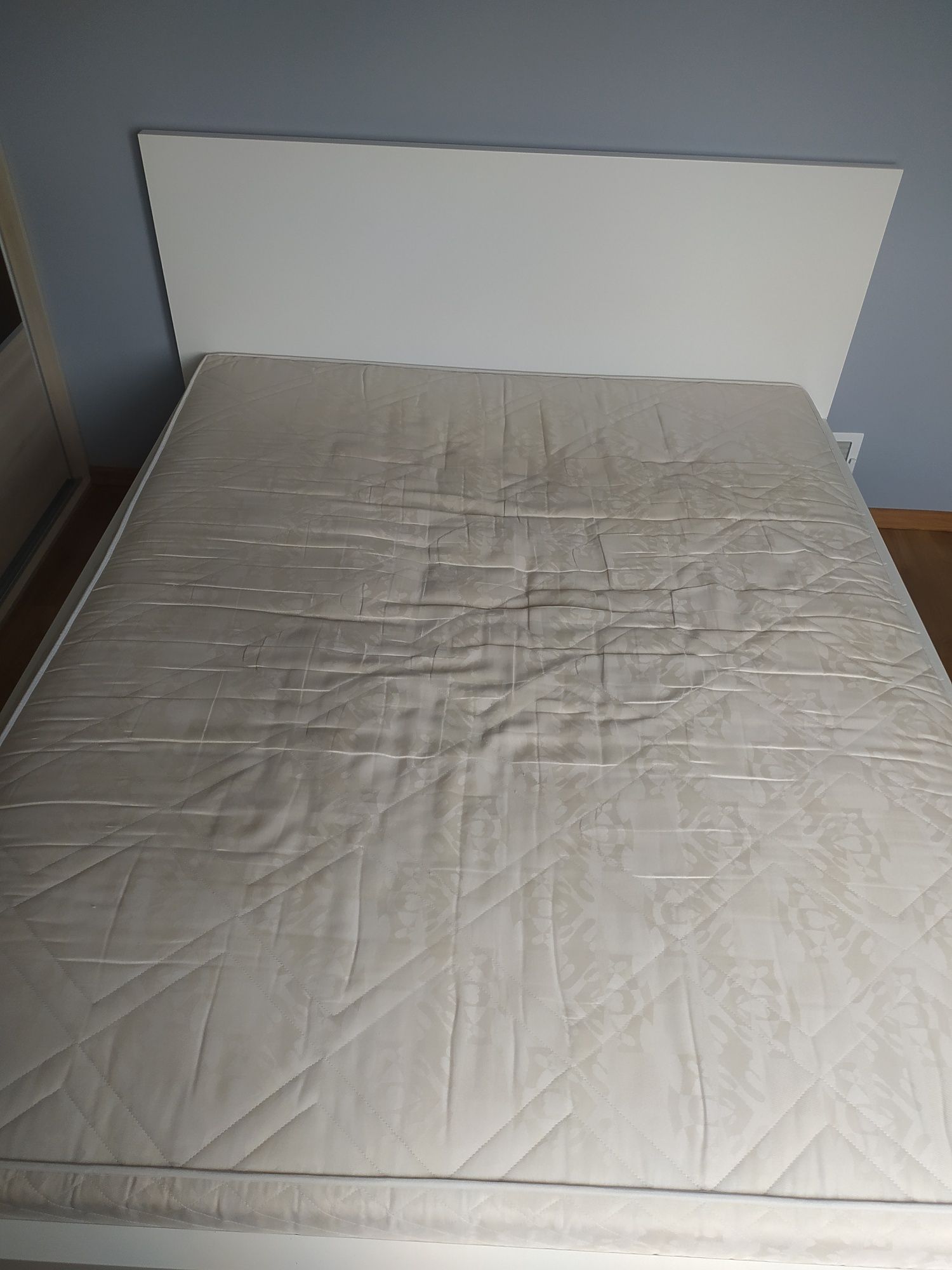 Łóżko 160*200 białe IKEA z materacem