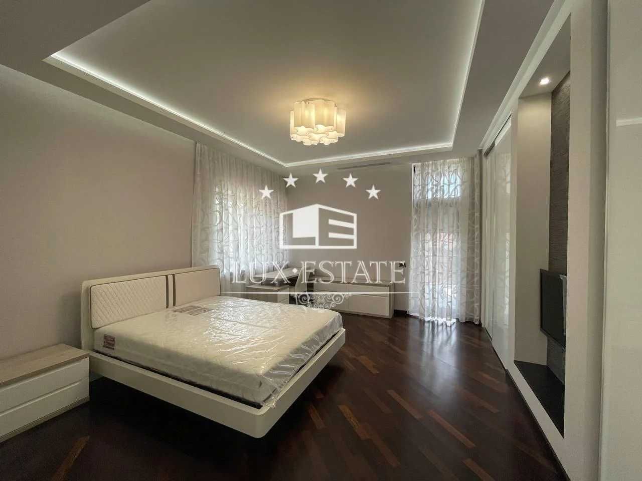 Lux-Estate пропонує в оренду елітний будинок у КМ Зелений Гай