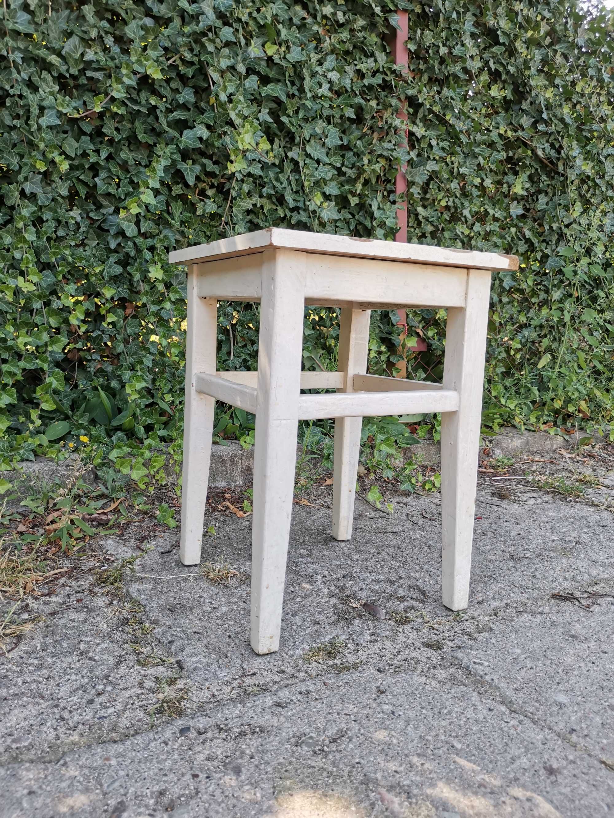 taboret drewniany PRL
