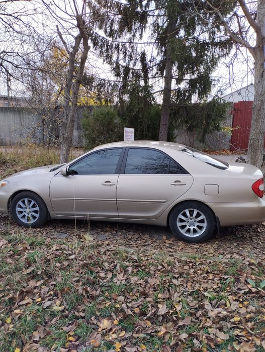 Продам автомобіль Toyota Camry