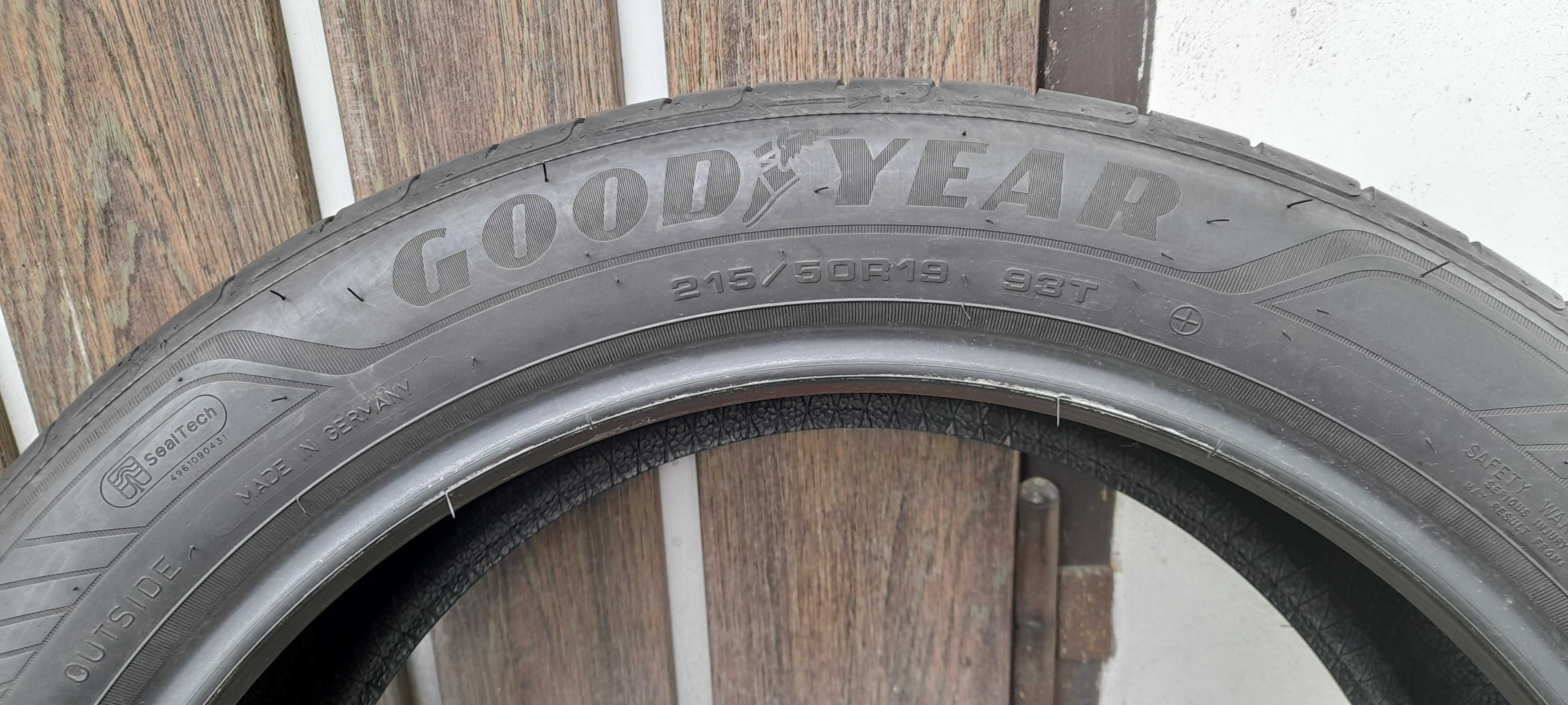 Opony letnie Goodyear   215/50 R19   93T