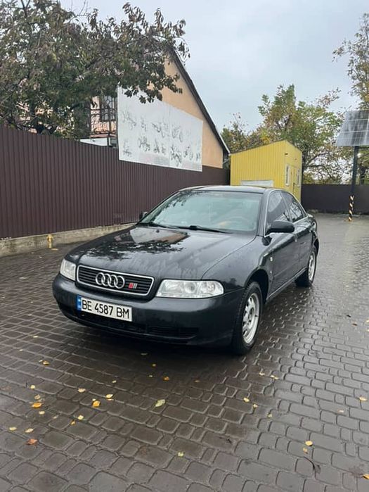 Автомобіль AUDI A4 B5