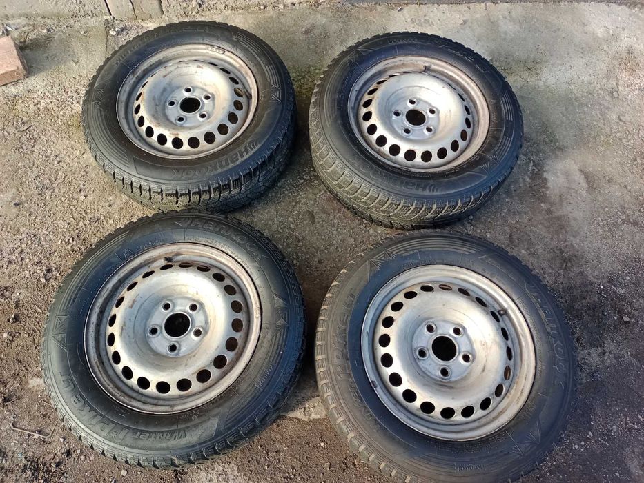 Гума Hankook-Корея.215/65,16 C. на дисках R-16. VW. Зима.