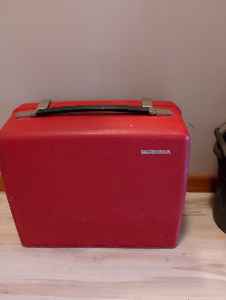 Maszyna do szycia "Bernina 807 minimastic" Sprawna