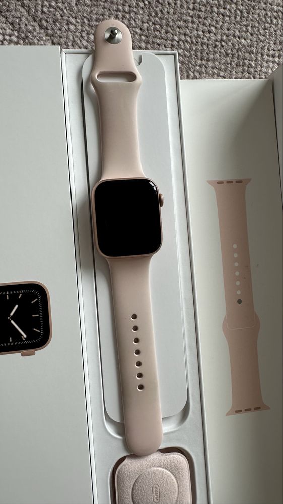 Apple Watch 44 мм