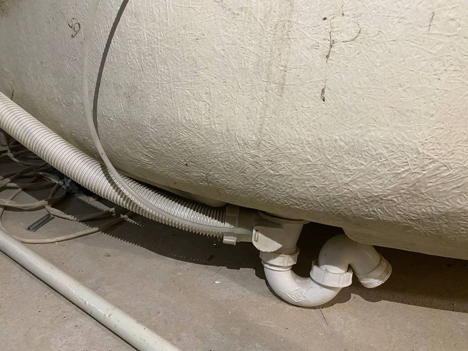 Продам угловой ванну