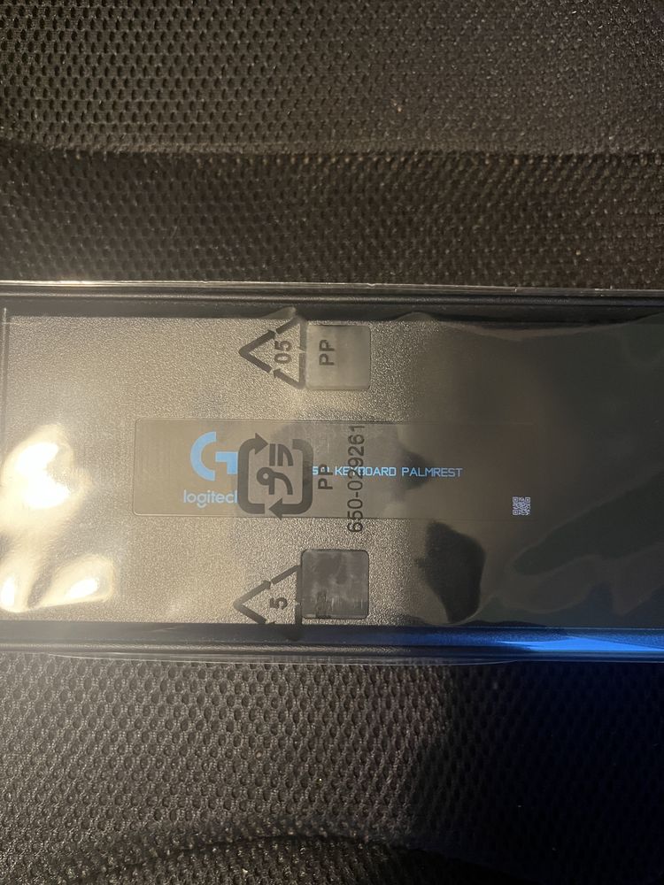 Podpórka pod nadgarstki Logitech G513