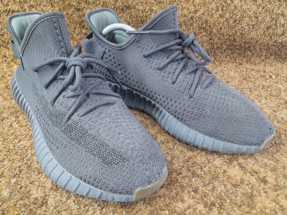 Кросівки оригінал Adidas Yeezy Boost 42 розмір.