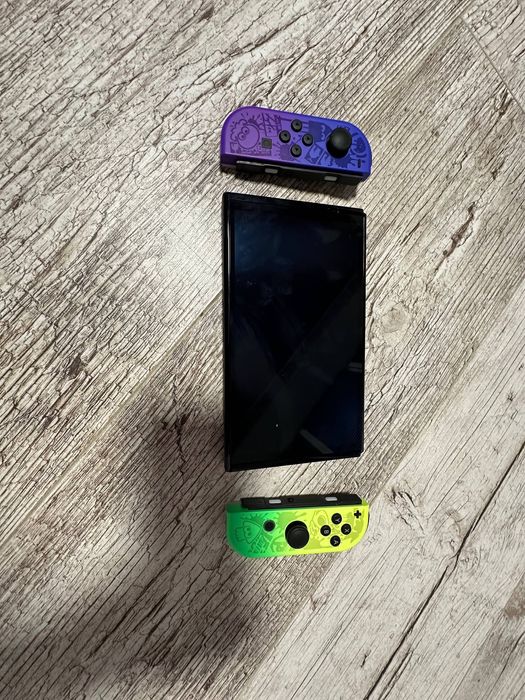 Продам приставку Nintendo SWITCH