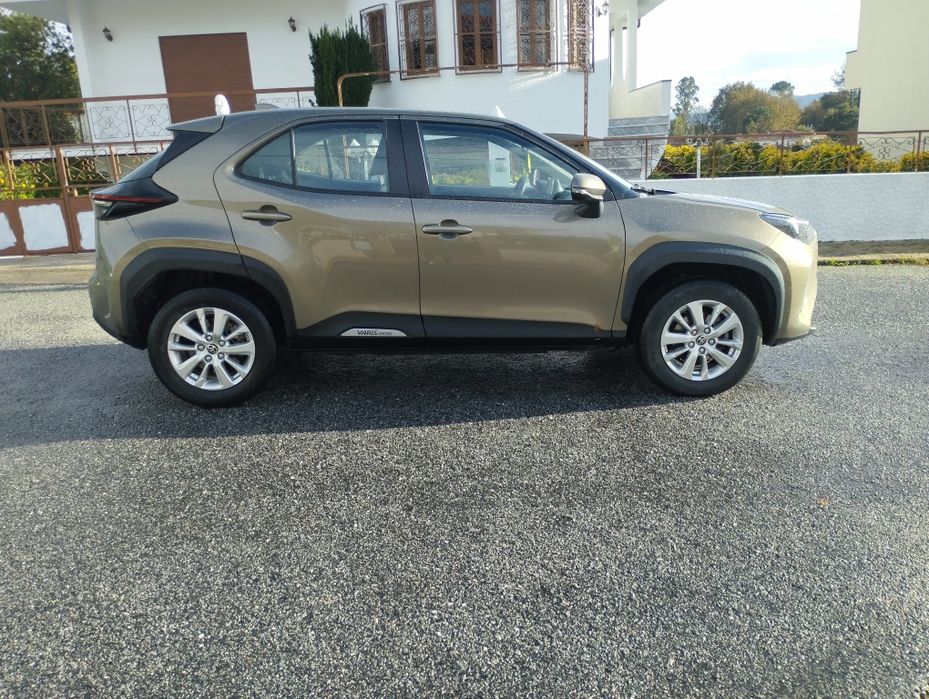 Toyota Yaris cross hybrid 63000km 2022