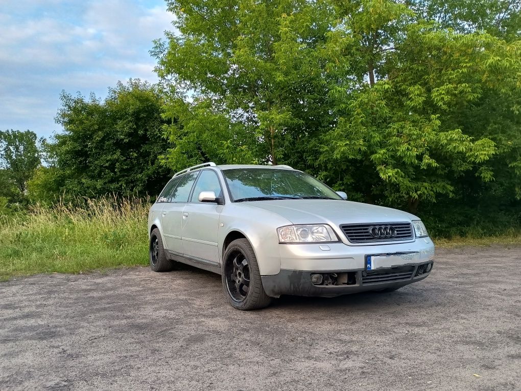 Audi A6 C5 2.4 benzyna.