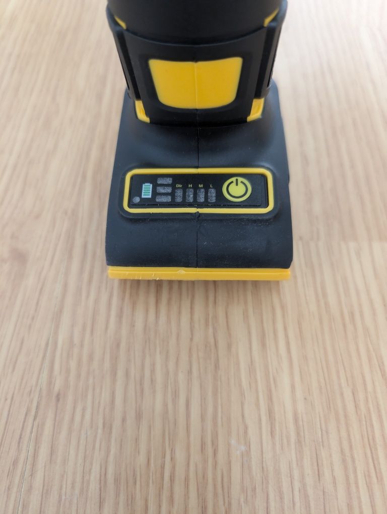 Nowa szlifierka kątowa DeWalt