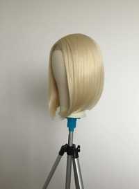 peruka syntetyczna włosy proste 25 cm blond