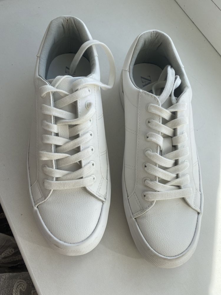 Кросівки білі Zara 38 розмір, 24,5 см