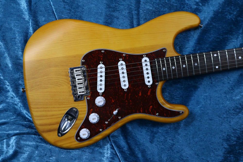 Gitara Elektryczna Harley Benton ST90SA jesionowy Stratocaster Strat