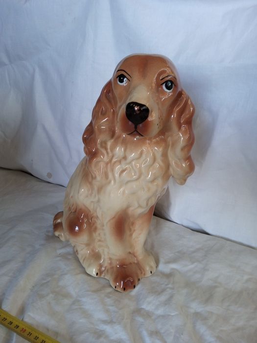 Stara figurka porcelanowa pies