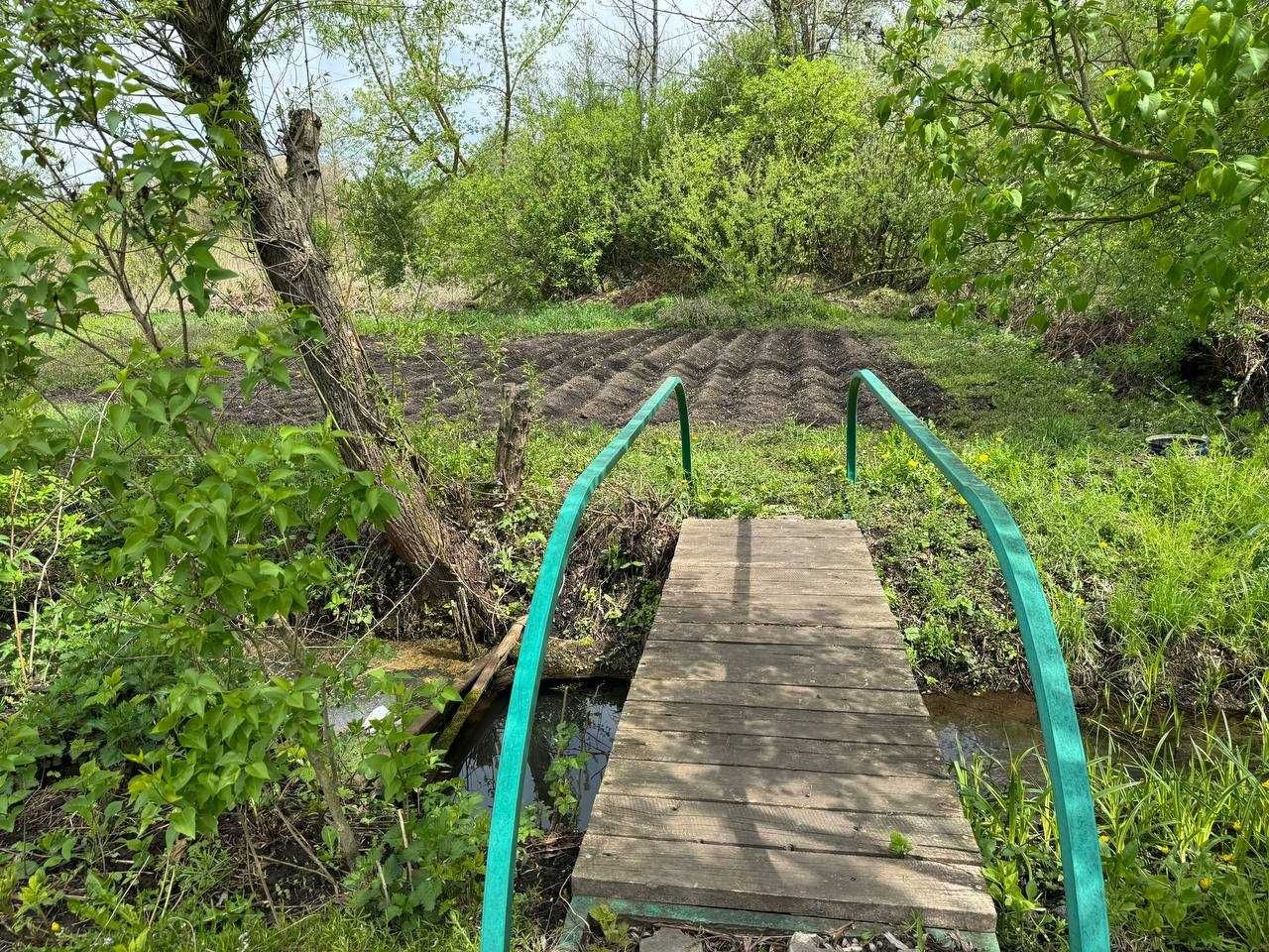 Земельна ділянка з коробкою Лезнево