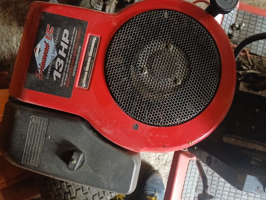 Traktor kosiarka jonsered LT 13